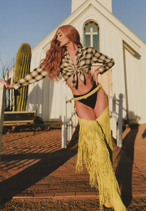 Mandy Kline performing